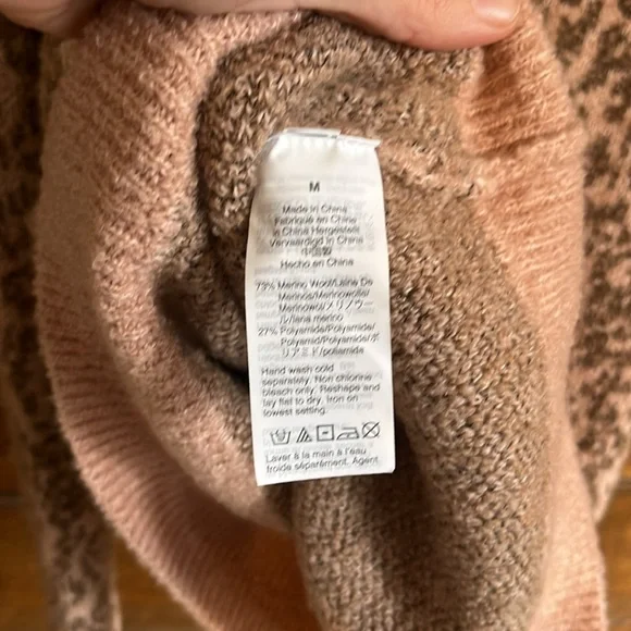 Madewell Shrunken Pullover Sweater in Leopard size M - Picture 6 of 6